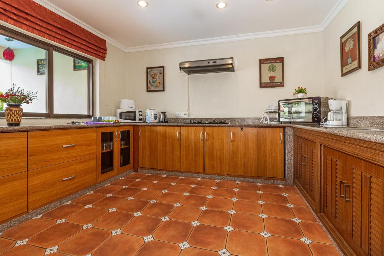 Viewbor Villa - Pattaya Holiday House Walking Street 4 Bedrooms Eksteriør bilde